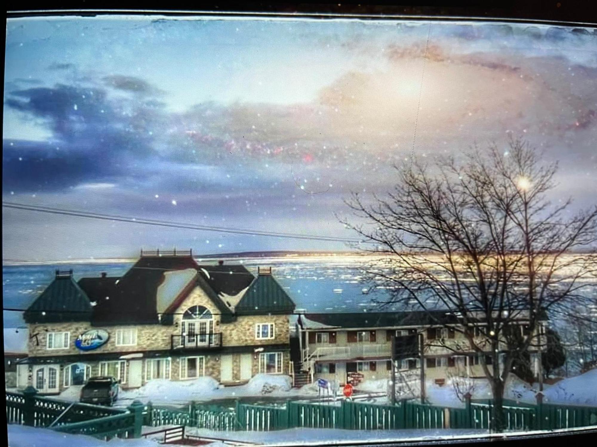 Motel Vue Belvedere Saint-Siméon Eksteriør bilde