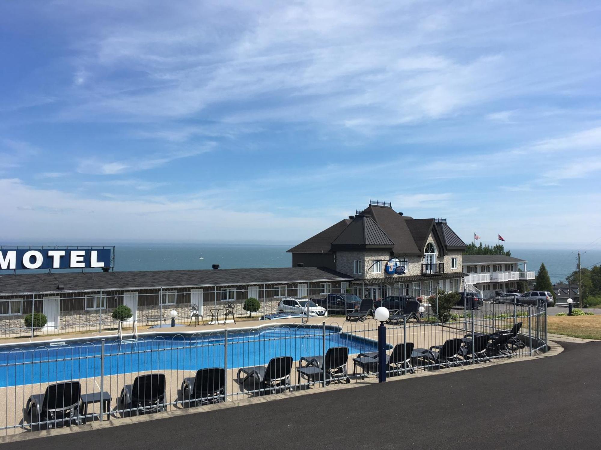 Motel Vue Belvedere Saint-Siméon Eksteriør bilde